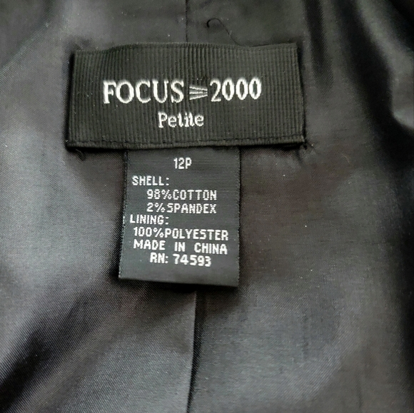 Focus 2000 Women's Petite Snake Print Trench Blazer Size 12 - Picture 9 of 10